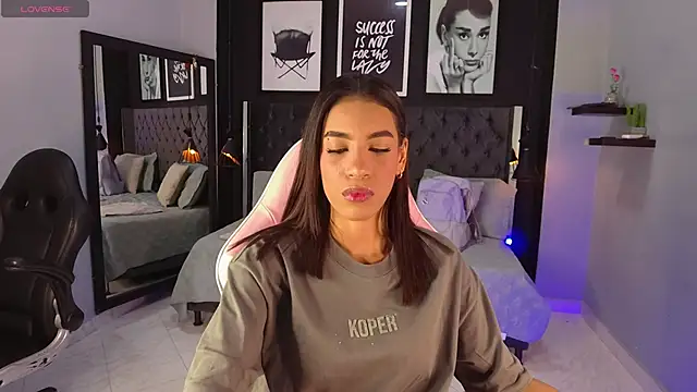 kitty collins  online show from 12.14.25