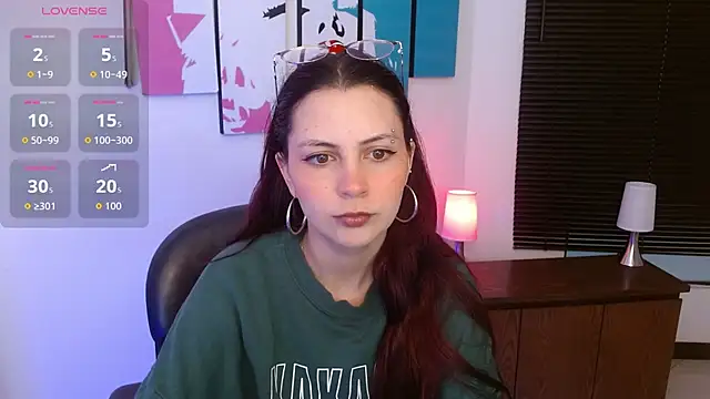 Snapshot of AlanaGarcia19 chatting on 10.30.25 AlanaGarcia19 online show from 10.30.25