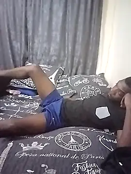 Snapshot of TmanZim2025 chatting on 02.12.26 TmanZim2025 online show from 02.12.26