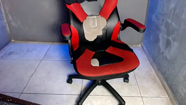 Snapshot of Codyknightt chatting on 09.12.25 Codyknightt online show from 09.12.25