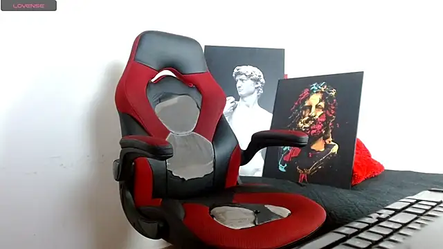 Snapshot of Codyknightt chatting on 10.28.25 Codyknightt online show from 10.28.25