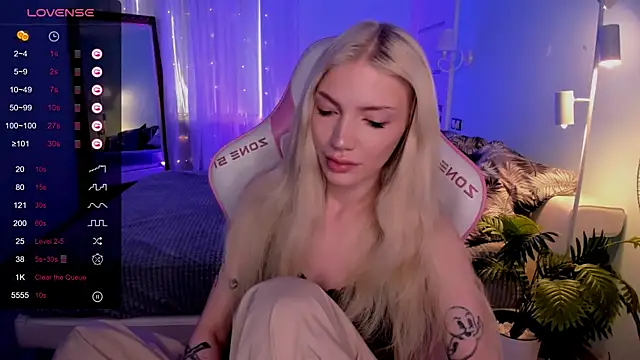 AnyaTaylor  online show from 06.07.26
