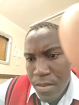 Snapshot of shebeshid chatting on 10.24.25 shebeshid online show from 10.24.25