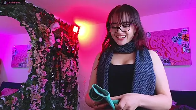 Snapshot of MiaVelvetDoll chatting on 02.04.26 MiaVelvetDoll online show from 02.04.26