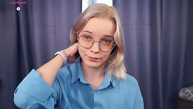 EdaKirkIin online show from 10.13.25