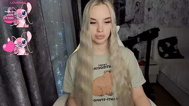 KiraKrox online show from 11.20.25