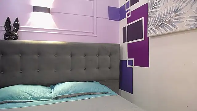 tiiny emilly online show from 09.26.25