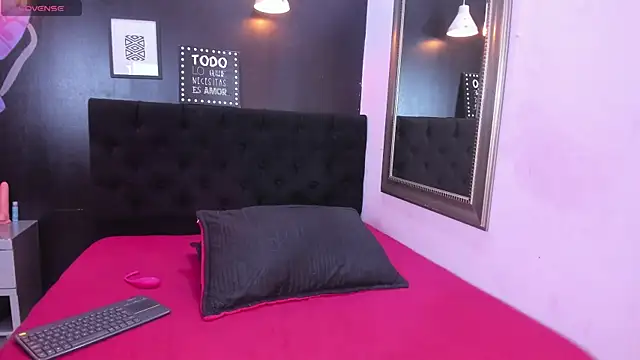 tiiny emilly online show from 10.07.25