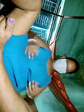 Snapshot of pujaroy363534 chatting on 09.18.25 pujaroy363534 online show from 09.18.25