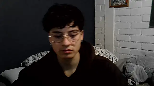 Snapshot of feeelipe2007 chatting on 06.24.26 feeelipe2007 online show from 06.24.26