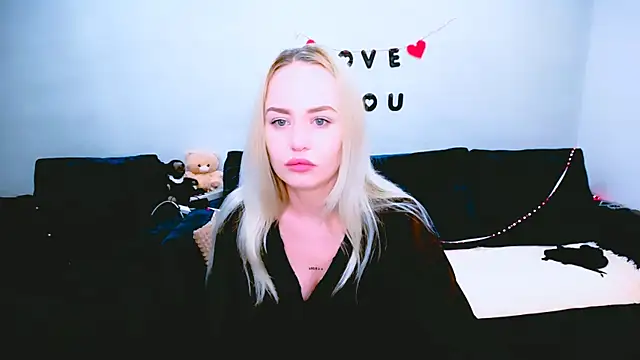 LiluMoon   online show from 04.22.26
