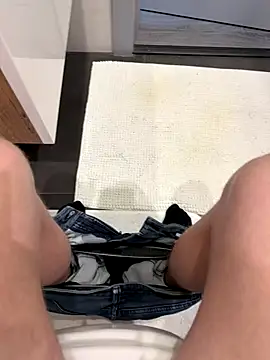 Snapshot of myPriority01 chatting on 09.24.25 myPriority01 online show from 09.24.25