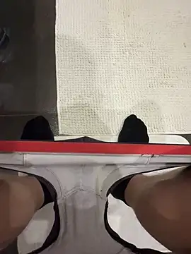 Snapshot of myPriority01 chatting on 09.28.25 myPriority01 online show from 09.28.25