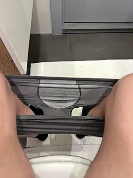 Snapshot of myPriority01 chatting on 10.10.25 myPriority01 online show from 10.10.25