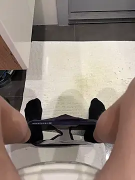 Snapshot of myPriority01 chatting on 11.01.25 myPriority01 online show from 11.01.25