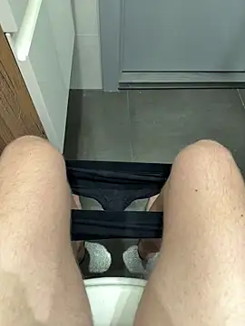 Snapshot of myPriority01 chatting on 11.03.25 myPriority01 online show from 11.03.25