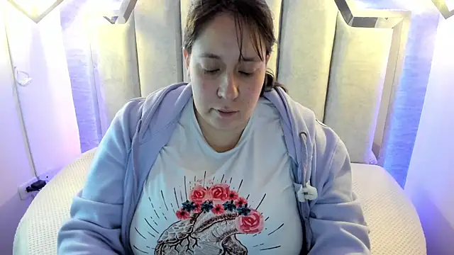  Emily rosee  online show from 09.16.25