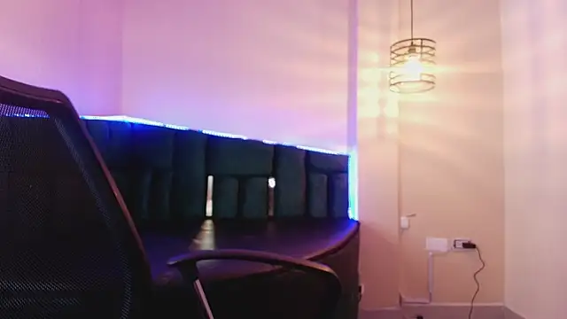  Emily rosee  online show from 11.06.25