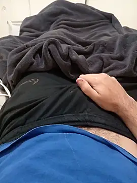 Snapshot of Couplefrsex chatting on 12.02.25 Couplefrsex online show from 12.02.25