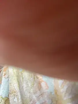 Isa Villamarin online show from 10.10.25