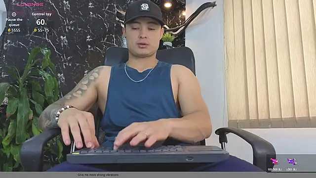 Snapshot of Alexander_ferre chatting on 05.12.26 Alexander ferre online show from 05.12.26