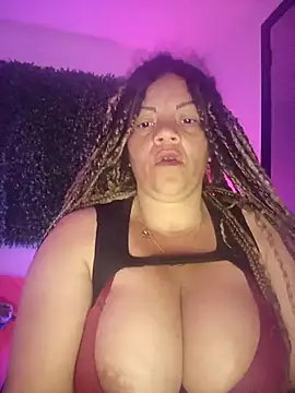 Snapshot of Eva_Luxei chatting on 09.21.25 Eva Luxei online show from 09.21.25