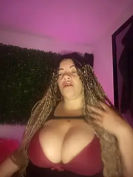 Snapshot of Eva_Luxei chatting on 10.10.25 Eva Luxei online show from 10.10.25