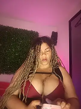 Snapshot of Eva_Luxei chatting on 10.11.25 Eva Luxei online show from 10.11.25