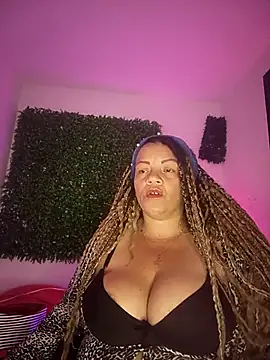 Snapshot of Eva_Luxei chatting on 10.26.25 Eva Luxei online show from 10.26.25