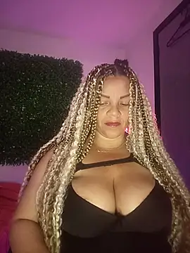 Snapshot of Eva_Luxei chatting on 11.07.25 Eva Luxei online show from 11.07.25