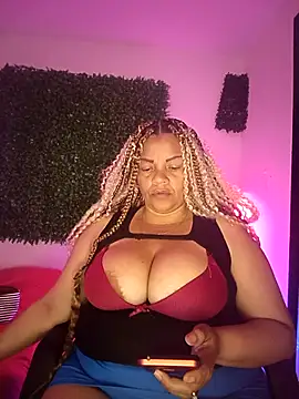 Snapshot of Eva_Luxei chatting on 11.10.25 Eva Luxei online show from 11.10.25