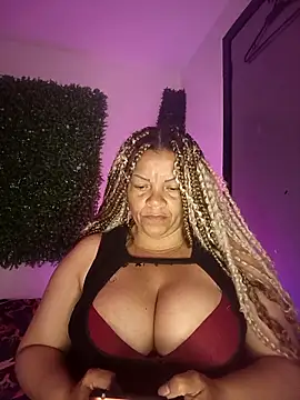 Snapshot of Eva_Luxei chatting on 11.28.25 Eva Luxei online show from 11.28.25