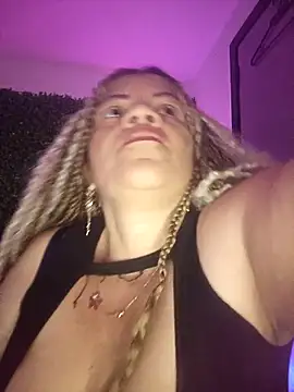 Snapshot of Eva_Luxei chatting on 11.30.25 Eva Luxei online show from 11.30.25