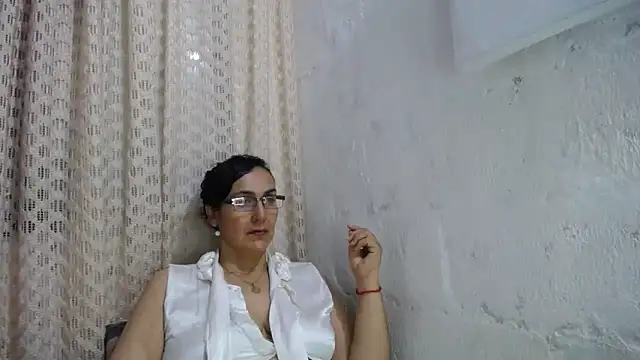 gabbyparker  online show from 12.02.25