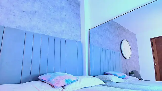 karla-ruiz online show from 10.24.25