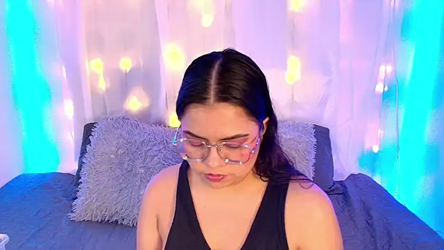 LilyRousee online show from 11.21.25