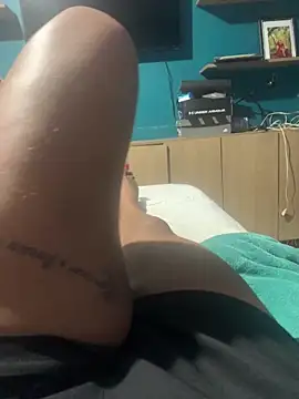 Snapshot of ju_muniz01 chatting on 09.16.25 ju muniz01 online show from 09.16.25