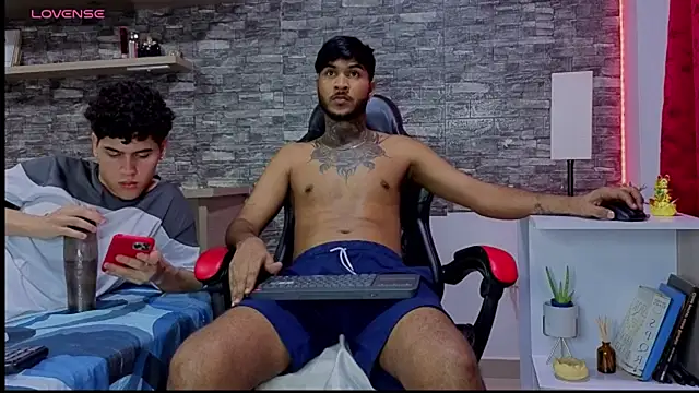 Snapshot of Theimperialboys_ chatting on 07.18.26 Theimperialboys online show from 07.18.26