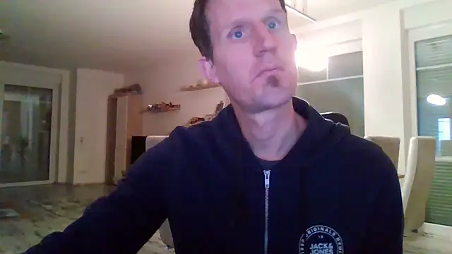 Snapshot of Trockenbau chatting on 11.01.25 Trockenbau online show from 11.01.25