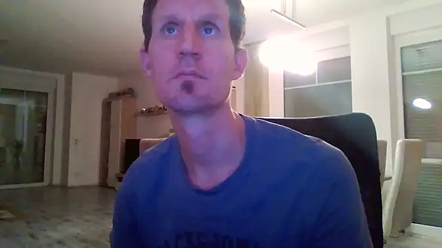 Snapshot of Trockenbau chatting on 11.02.25 Trockenbau online show from 11.02.25