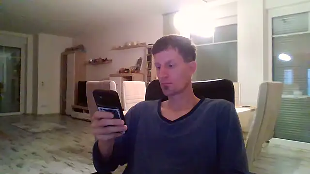 Snapshot of Trockenbau chatting on 11.15.25 Trockenbau online show from 11.15.25