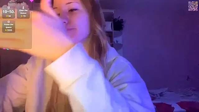 Snapshot of PandaFluff chatting on 02.07.26 PandaFluff online show from 02.07.26