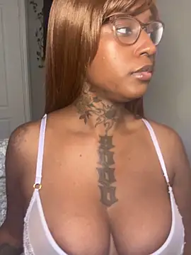 MistiSavannah online show from 11.05.25