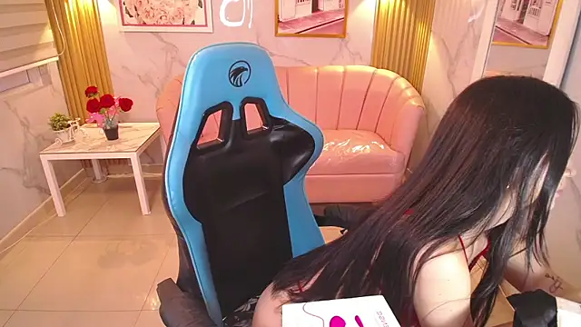 Snapshot of angel09_a_ chatting on 11.13.25 angel09 a online show from 11.13.25