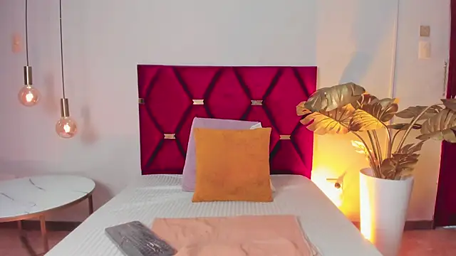 SamantaVee online show from 09.16.25