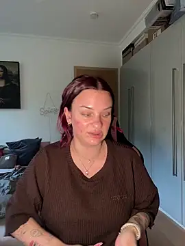 Snapshot of OliviaaFischer chatting on 05.18.26 OliviaaFischer online show from 05.18.26