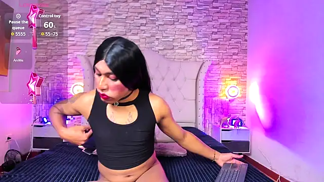 Snapshot of Lucia-Horny24 chatting on 11.24.25 Lucia-Horny24 online show from 11.24.25