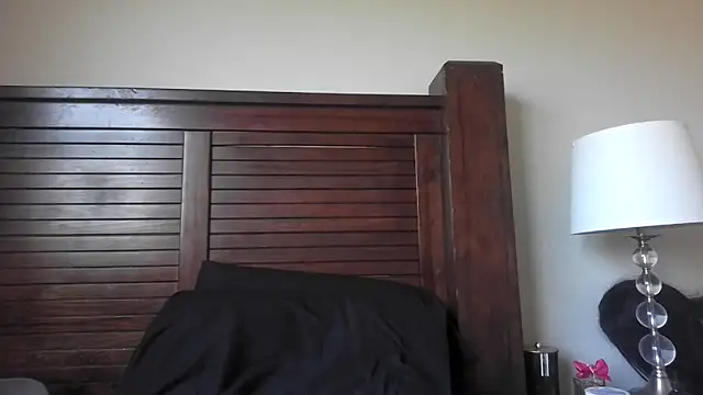 Marlowlovee online show from 09.12.25