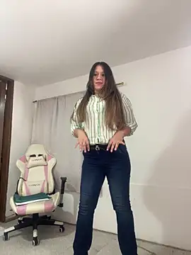 emma hot2006 online show from 11.14.25