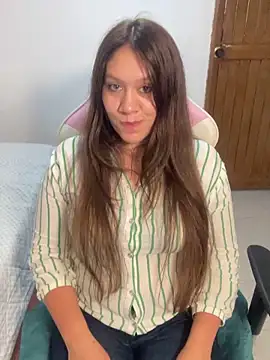 emma hot2006 online show from 12.19.25